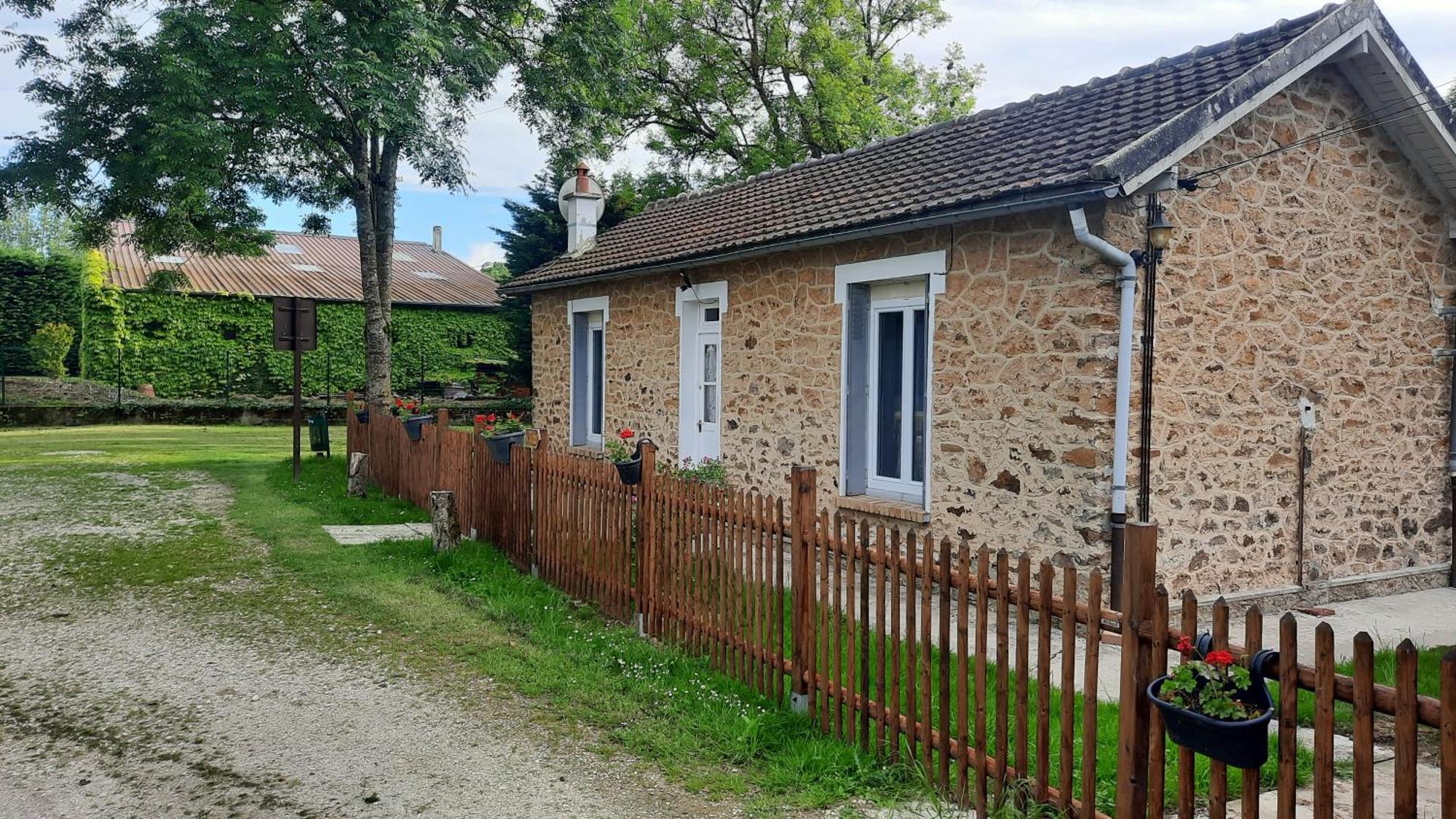 Gite Du Chateau De Chambonnieres Le Plessis-Feu-Aussoux Exterior foto